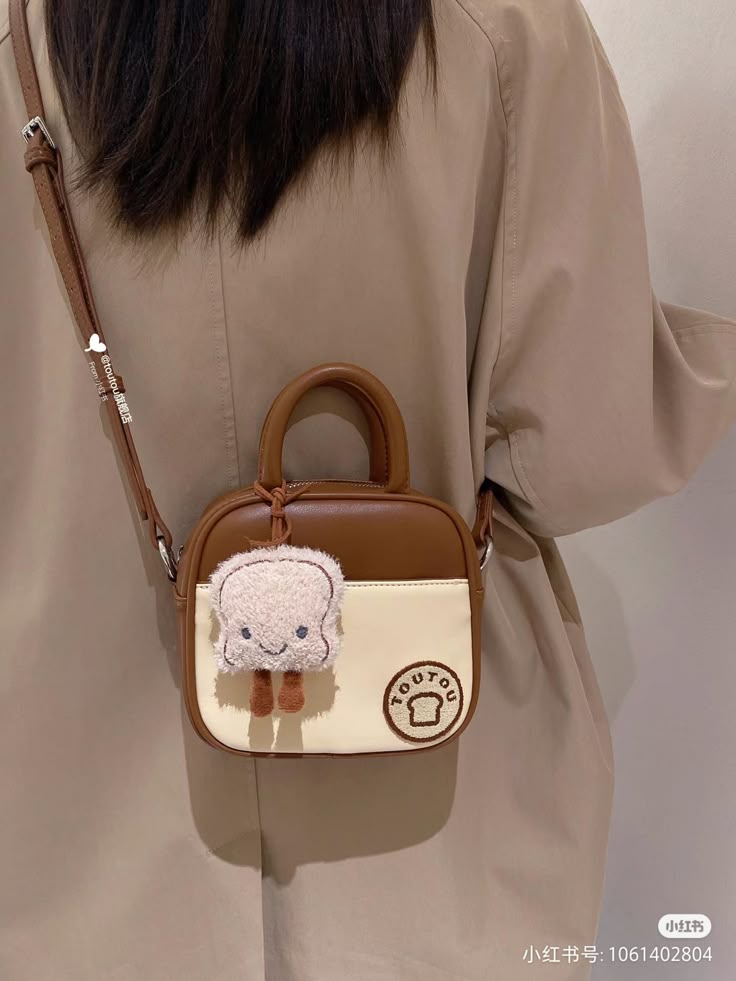 Tren Tas Wanita 2025: Model Fashion yang Wajib Dimiliki