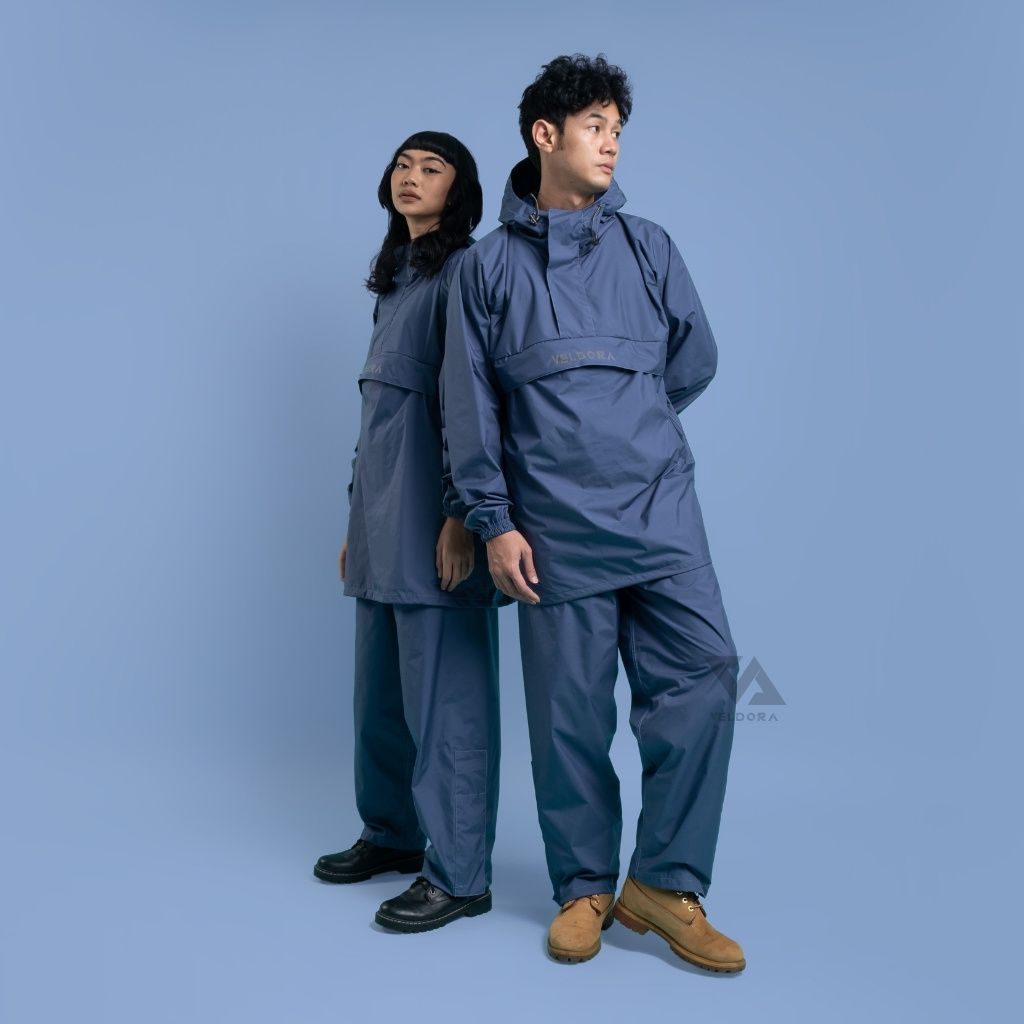 Pilihan Jaket Musim Hujan yang Modis dan Praktis